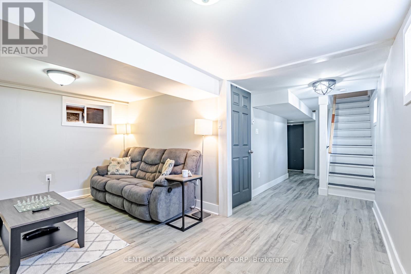 425 ENGLISH STREET - 20