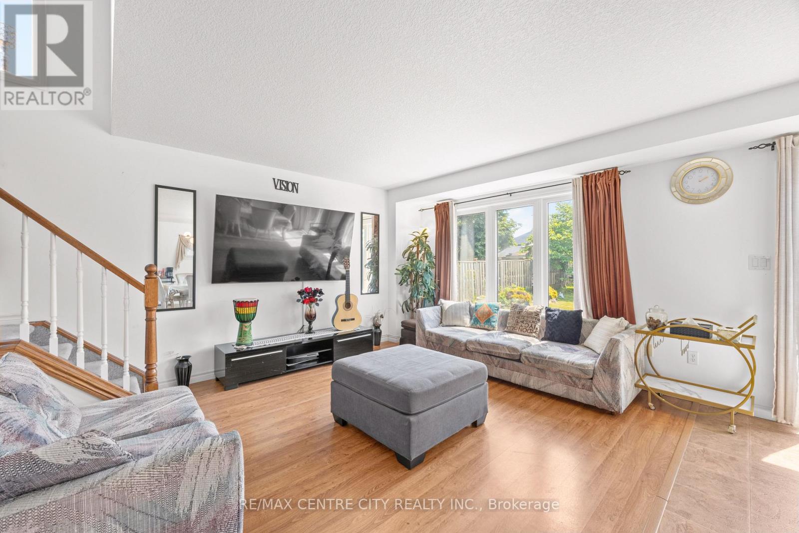 2 FENWICK COURT - Image 15