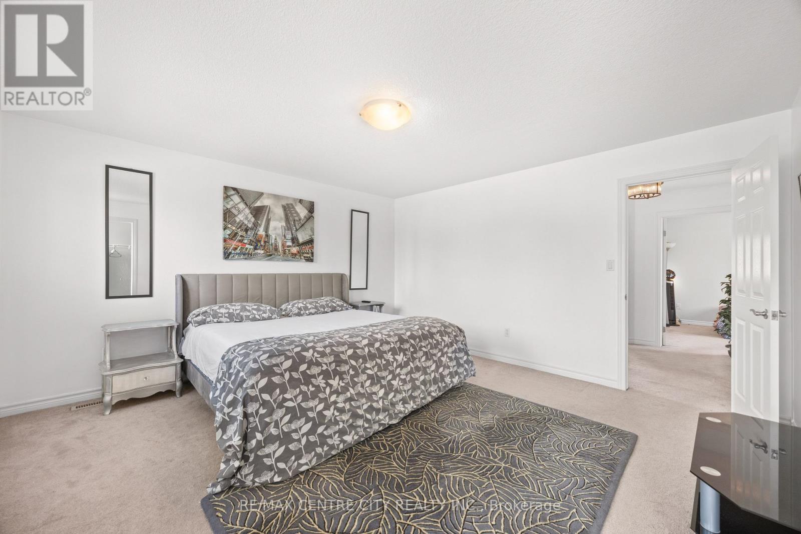 2 FENWICK COURT - 22