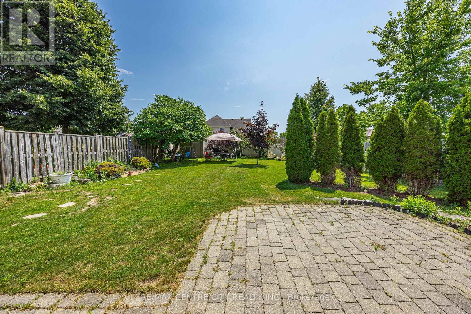 2 FENWICK COURT - 39