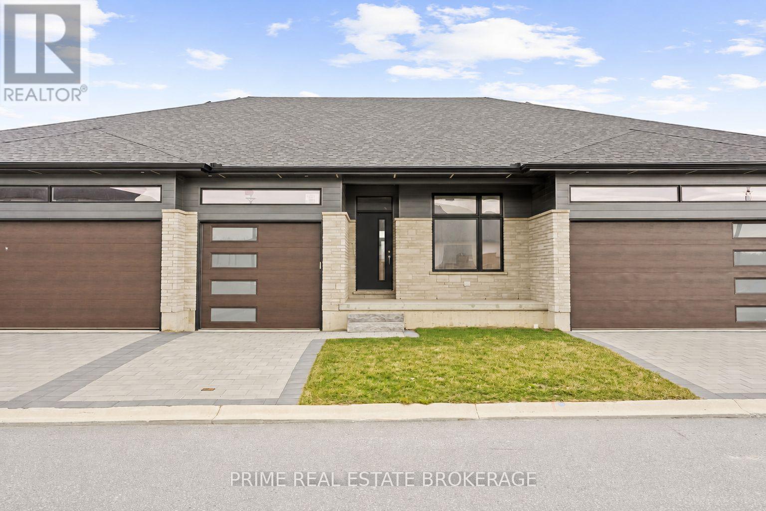9 - 94 COASTAL CRESCENT