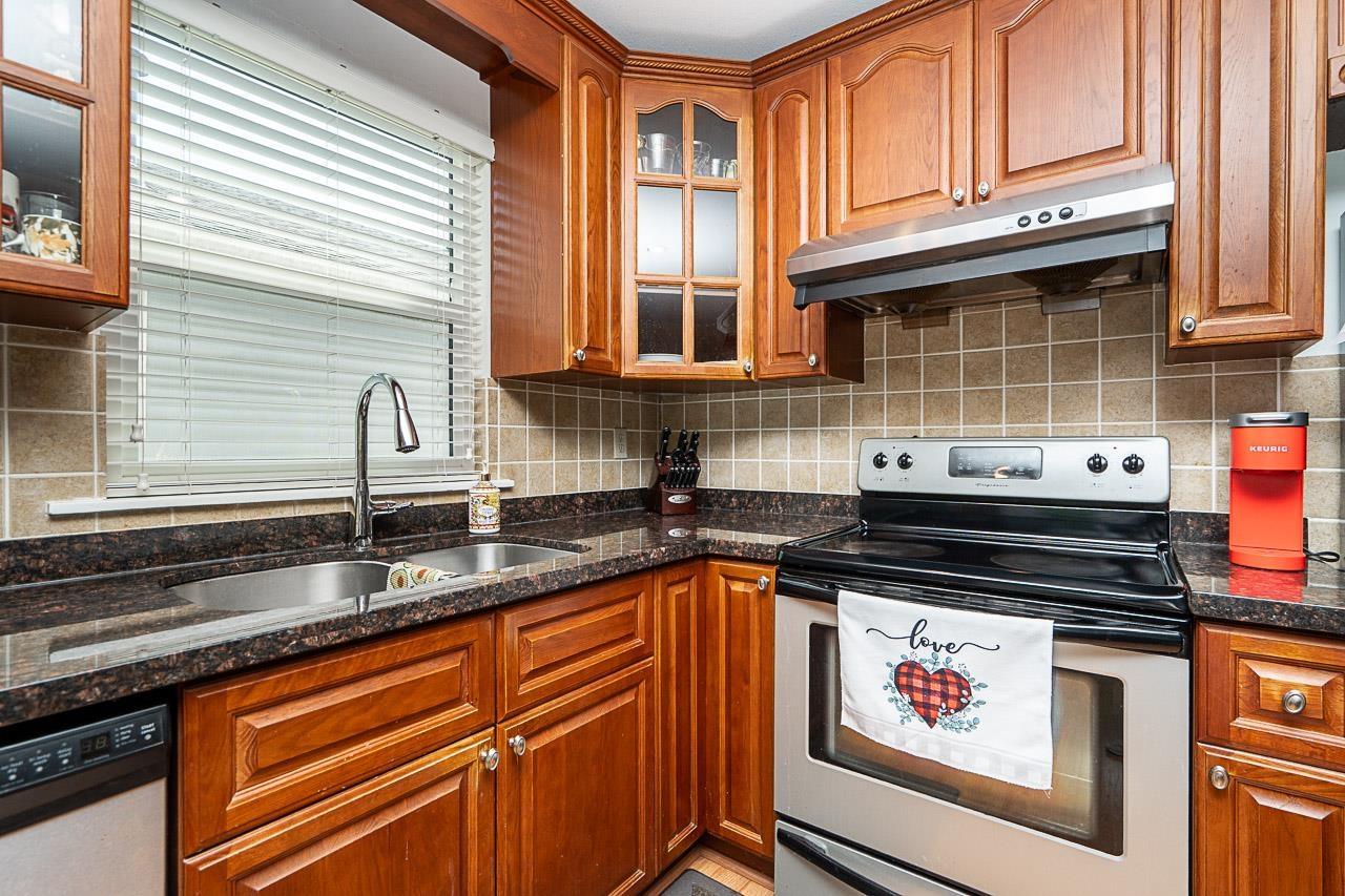Photo of 20783 51B AVENUE 15
