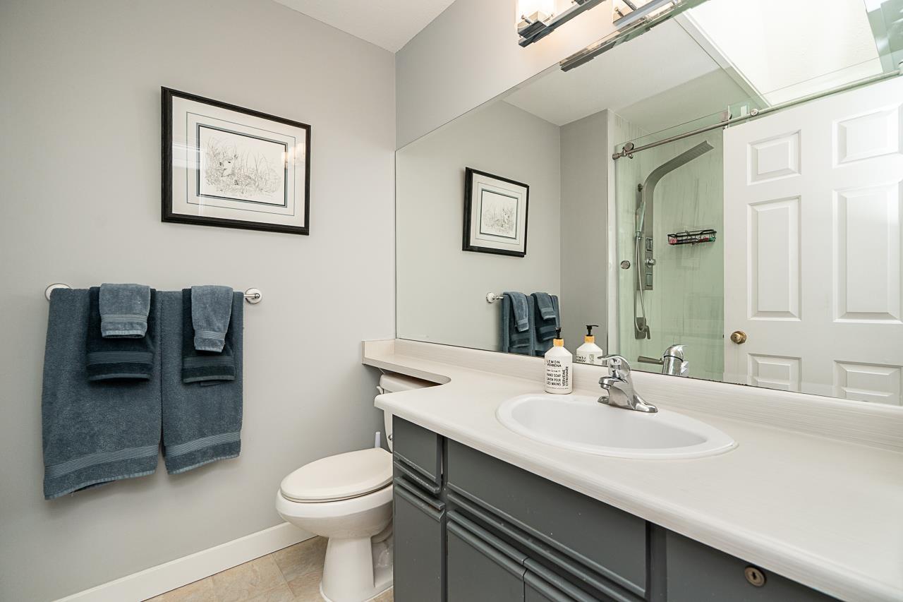 Photo of 20783 51B AVENUE 22