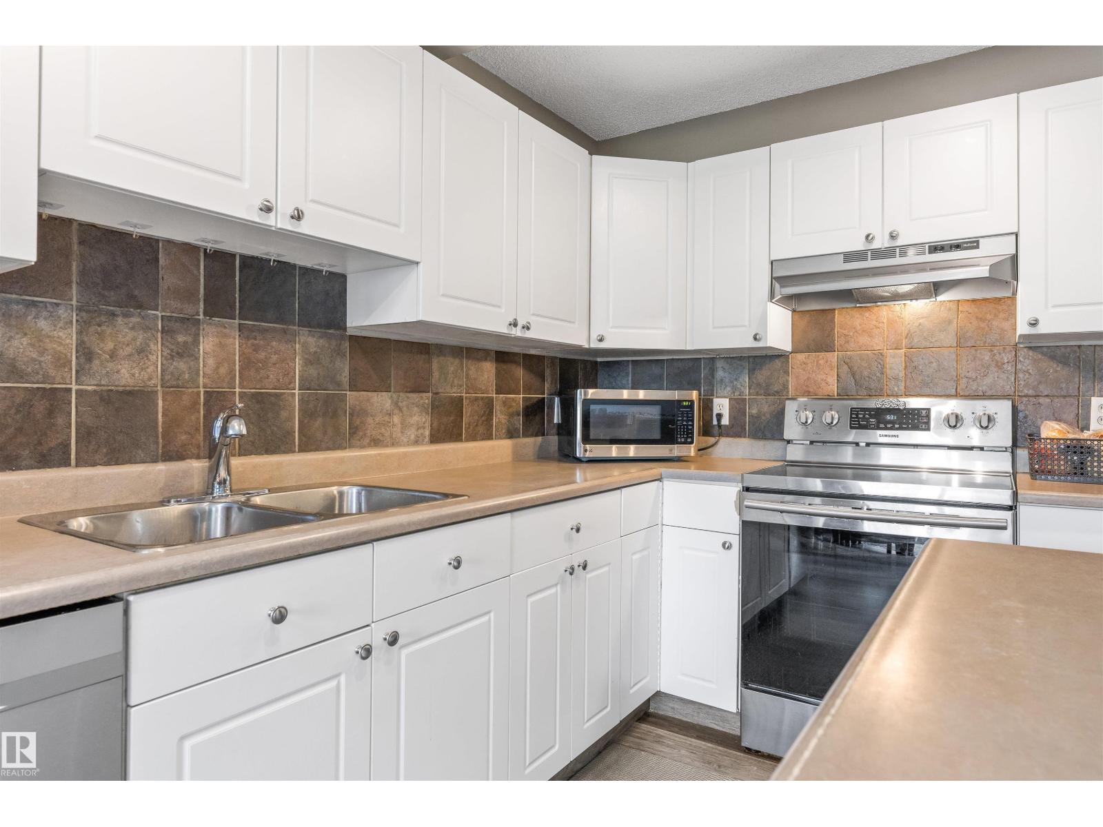 20032 53A Avenue NW - Photo 10