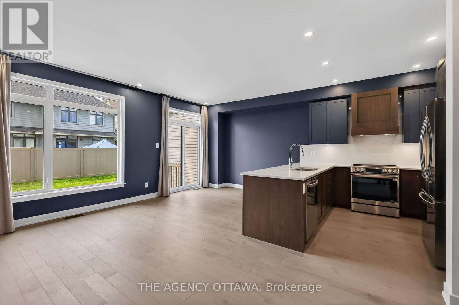 1202 SPOOR STREET - 16