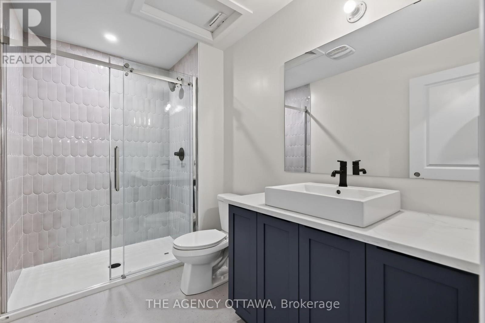 1202 SPOOR STREET - 30