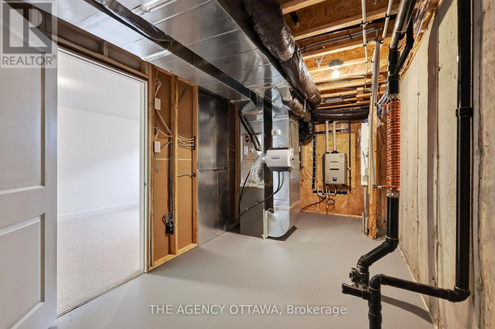 3 Bed, 3 Bath House for Sale in Ottawa – 1202 SPOOR STREET, Ottawa – MLS# X13671138 - Image 37