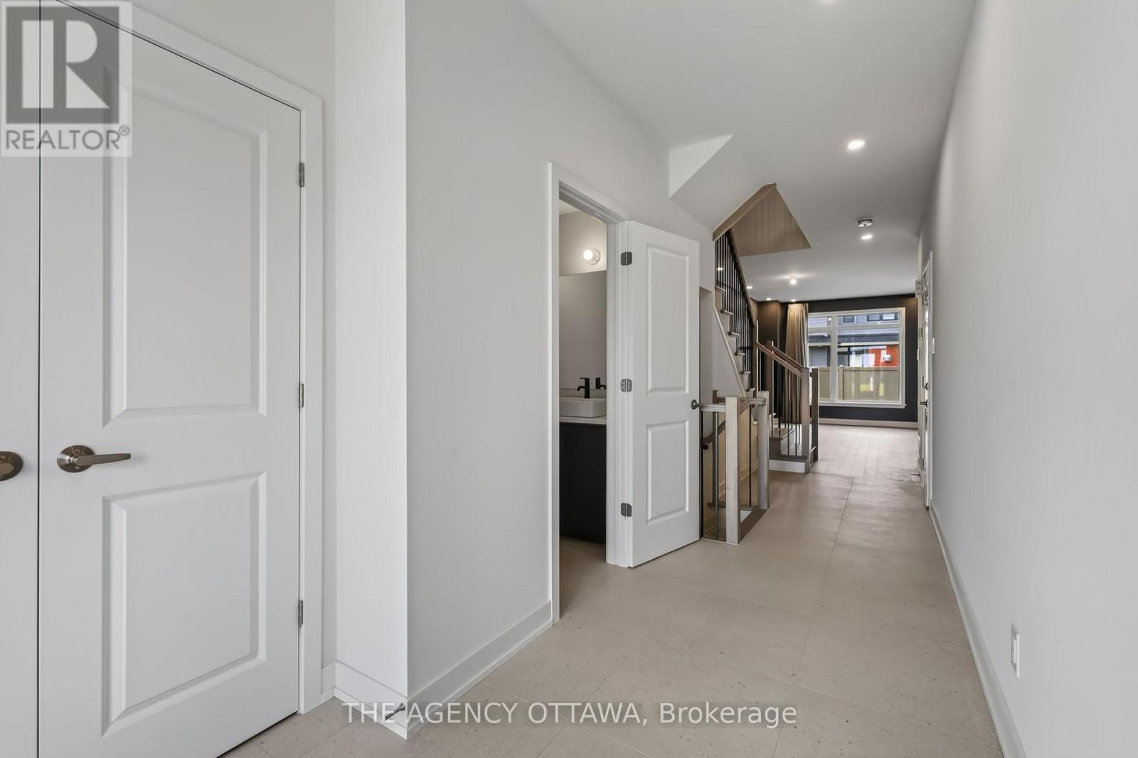1202 SPOOR STREET - 4