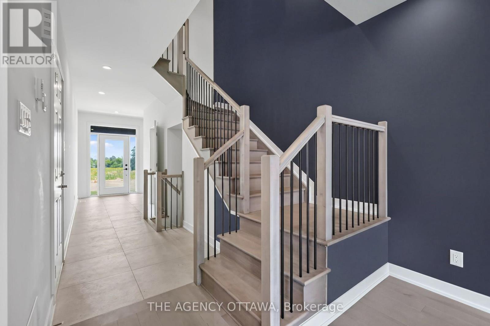 1202 SPOOR STREET - 7