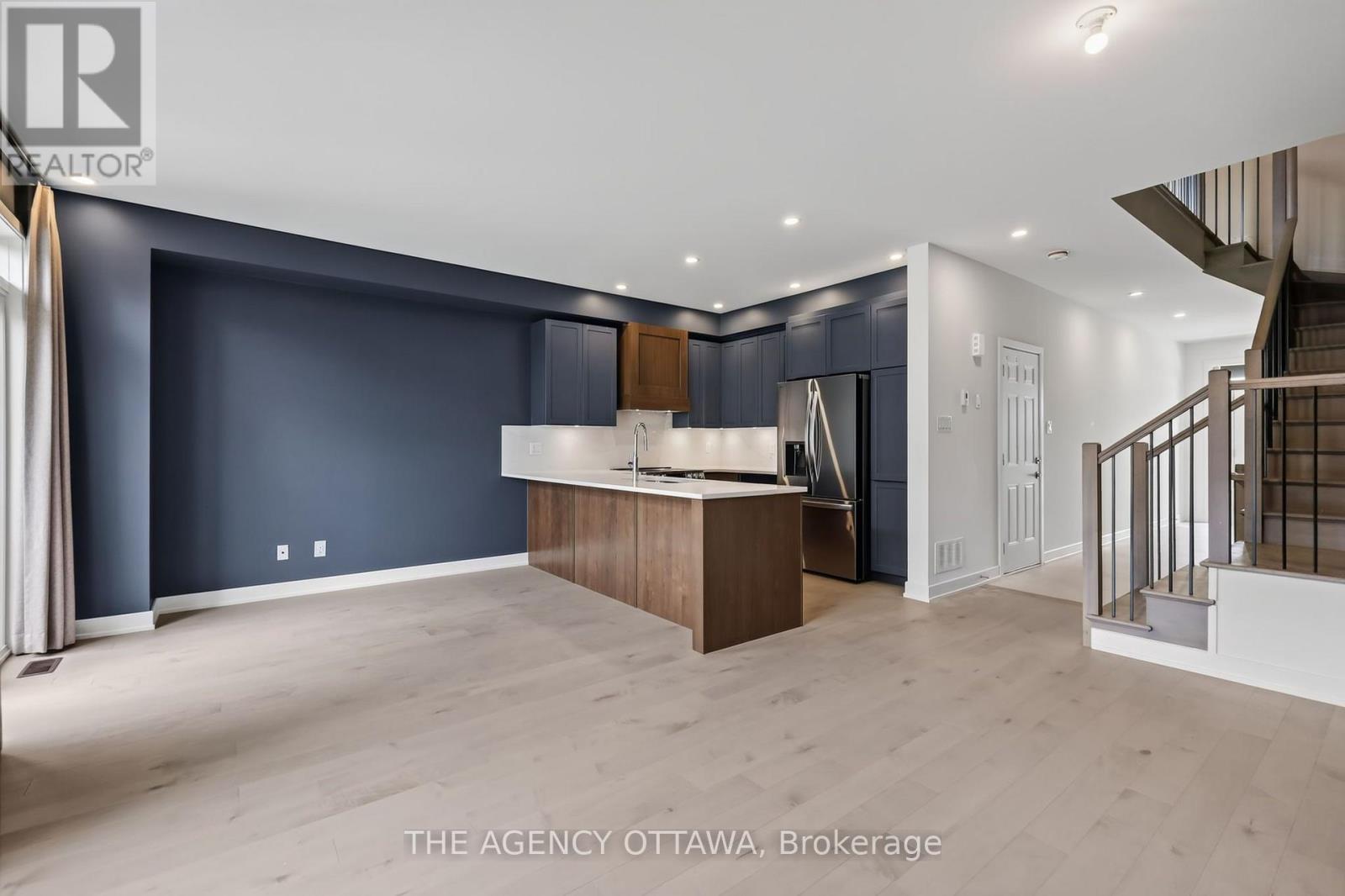 3 Bed, 3 Bath House for Sale in Ottawa – 1202 SPOOR STREET, Ottawa – MLS# X13671138 - Image 8