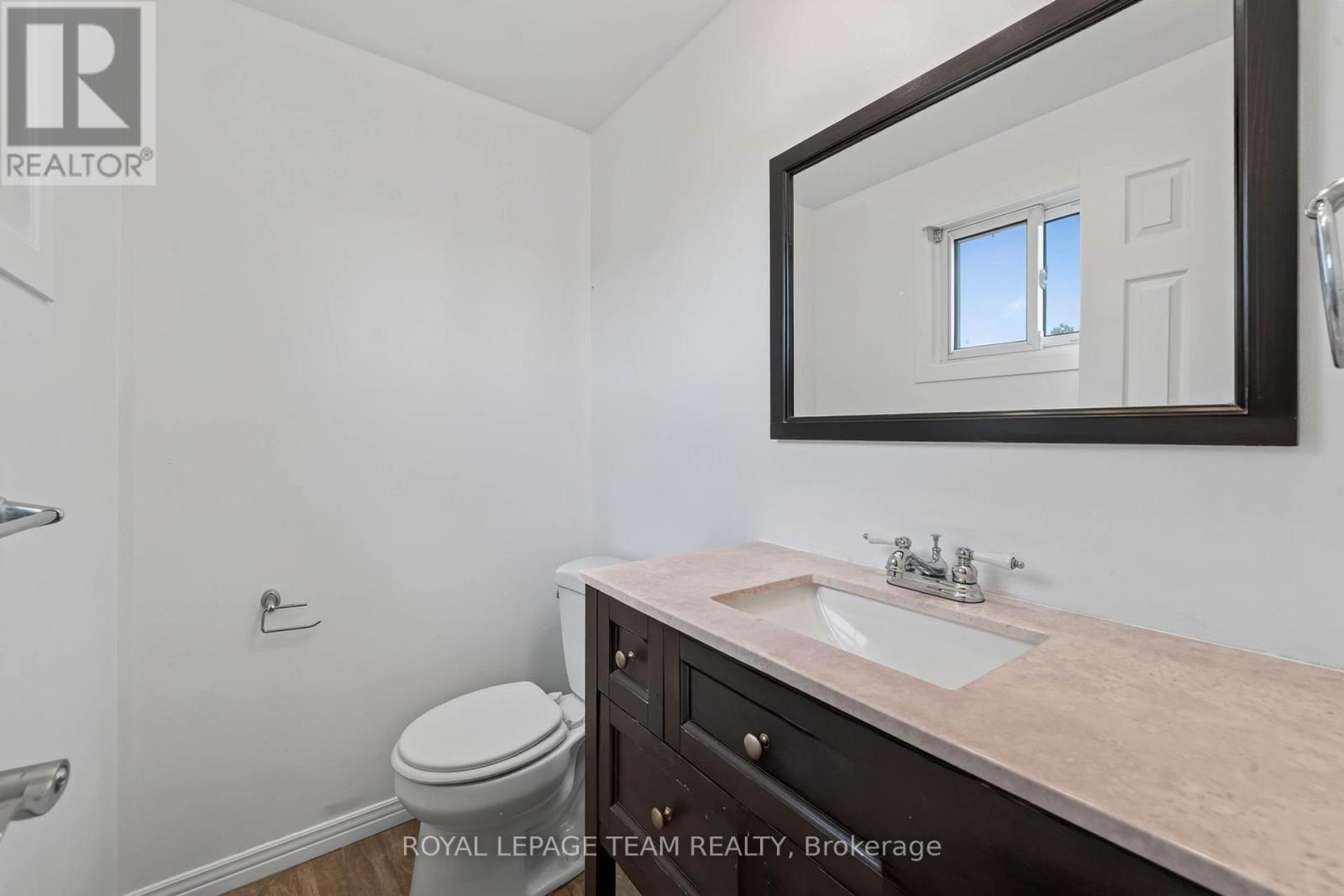 3 Bed, 3 Bath House for Sale in Ottawa – 13 – 1918 BELMORE LANE, Ottawa – MLS# X13671216 - Image 17