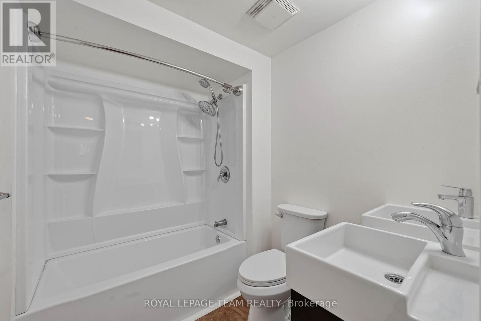 3 Bed, 3 Bath House for Sale in Ottawa – 13 – 1918 BELMORE LANE, Ottawa – MLS# X13671216 - Image 21