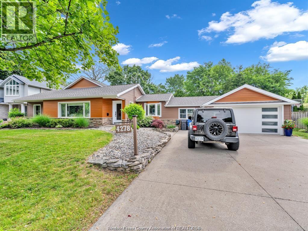 4278 CASGRAIN DRIVE - 44