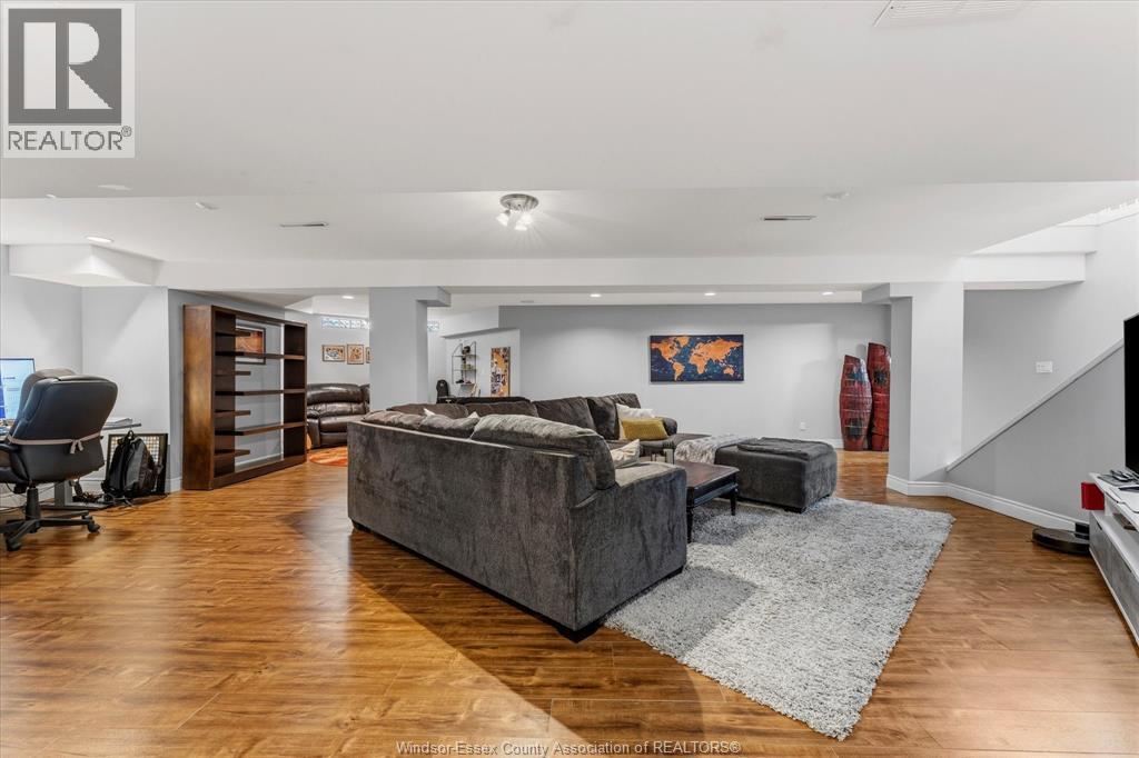 414 CHAMBERS - Image 31