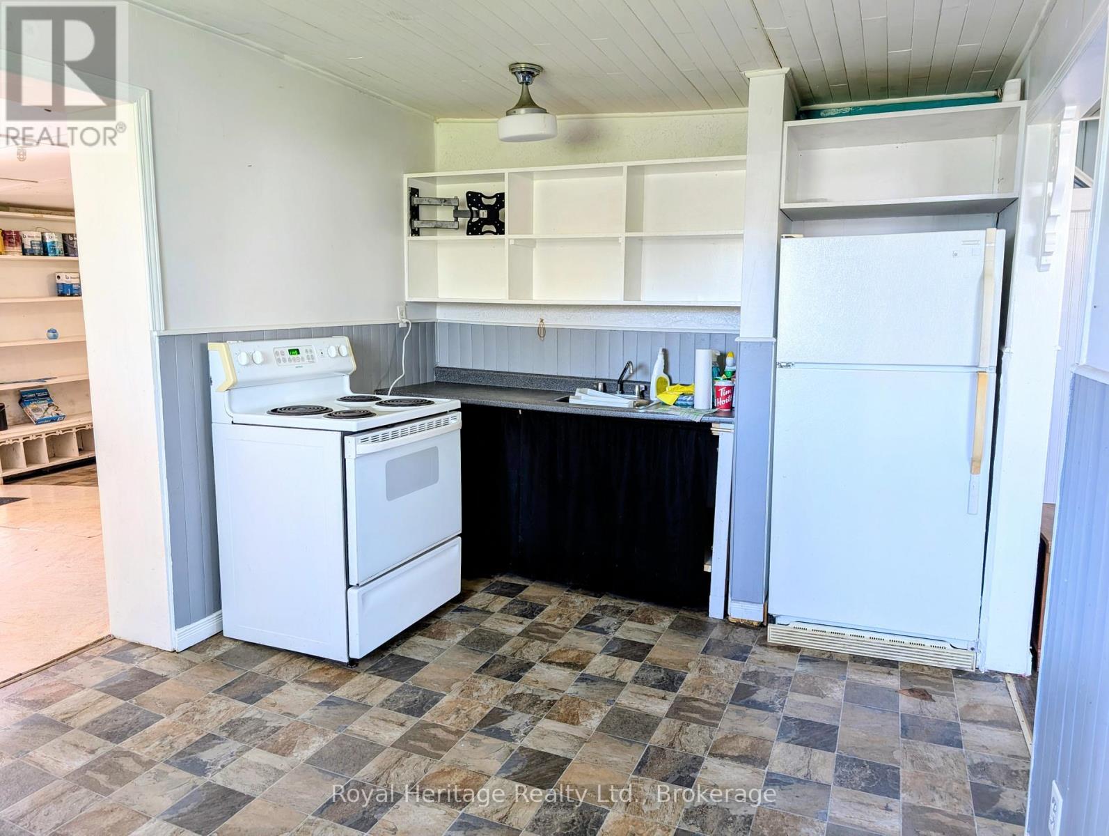 89 LINDSAY STREET - Image 9