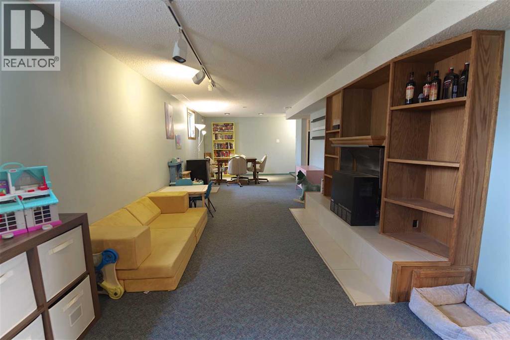 510 10 Street N - 14