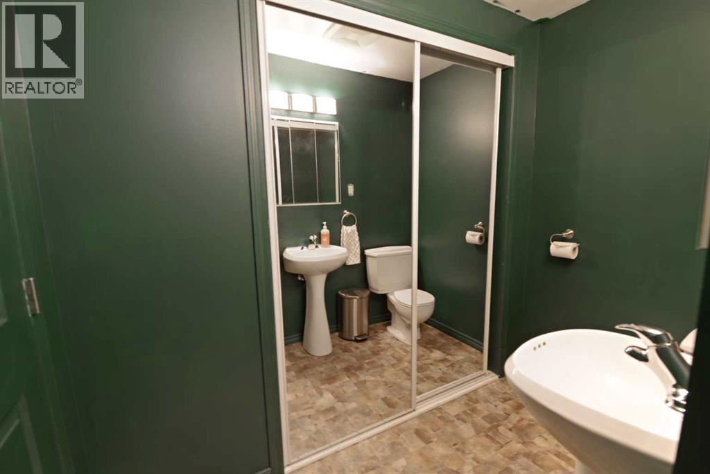 510 10 Street N - Image 19