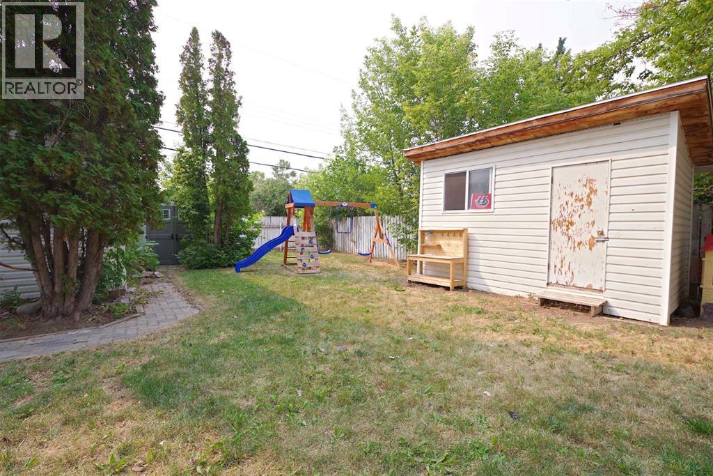 510 10 Street N - Image 24