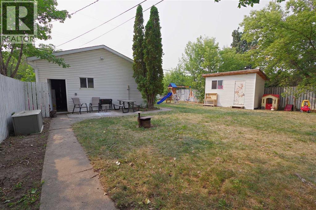 510 10 Street N - Image 25