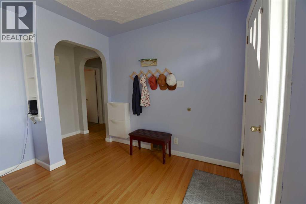 510 10 Street N - 4