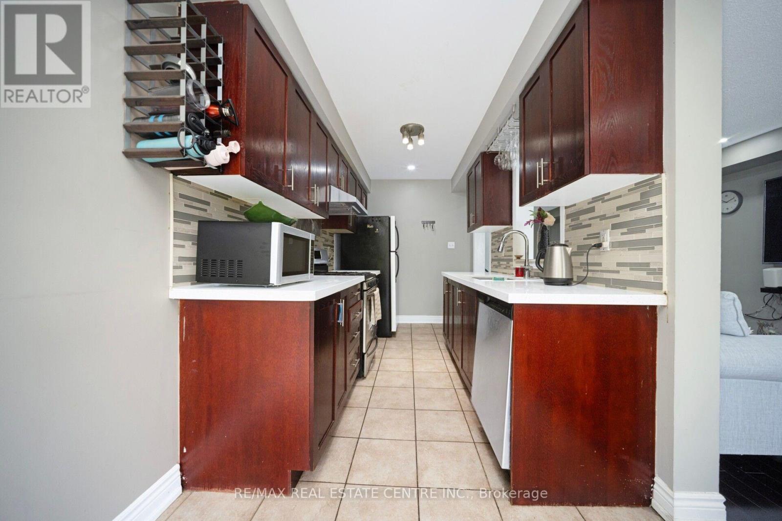 ## 36 770 OTHELLO COURT - 10