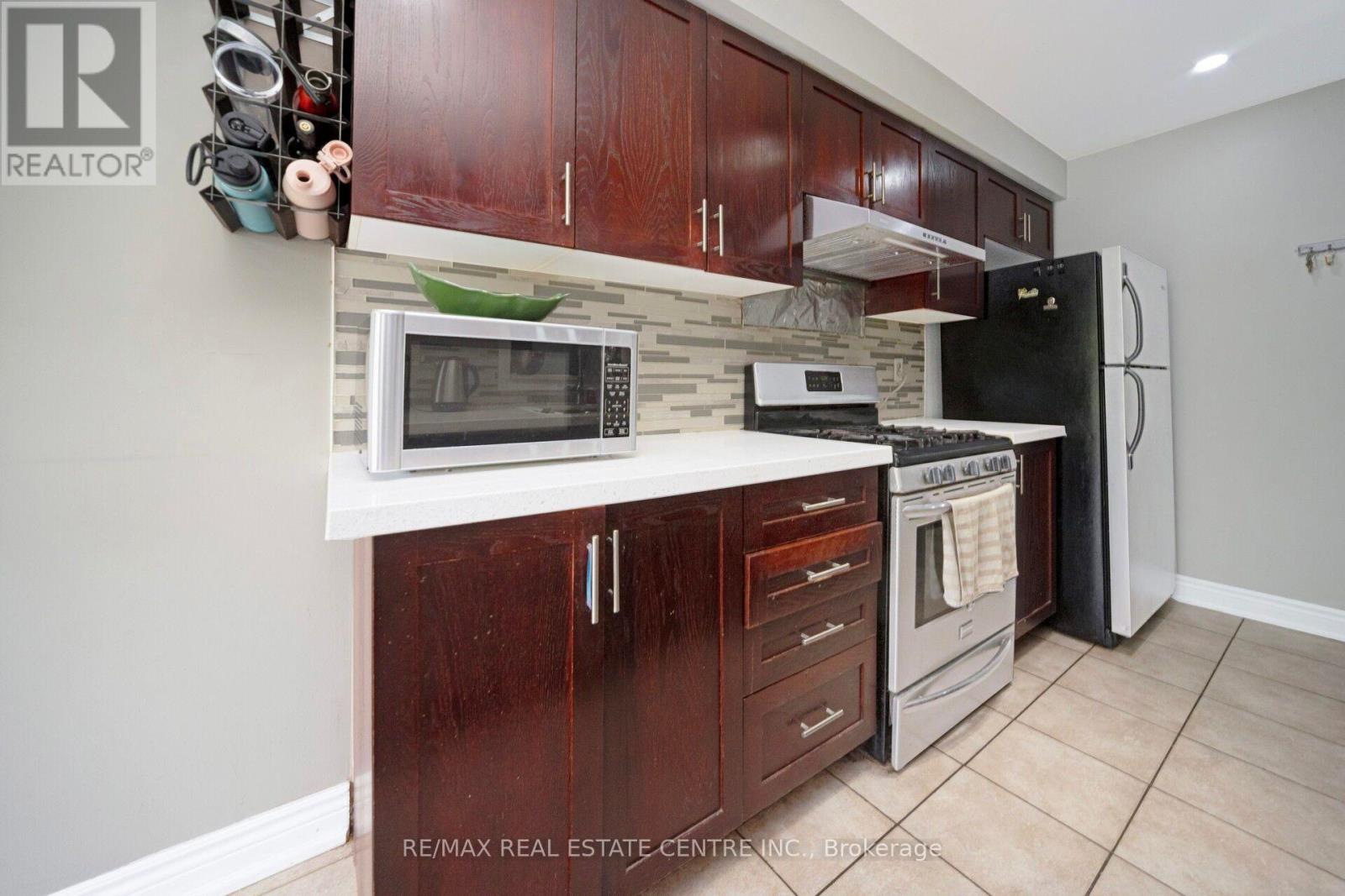 ## 36 770 OTHELLO COURT - 11