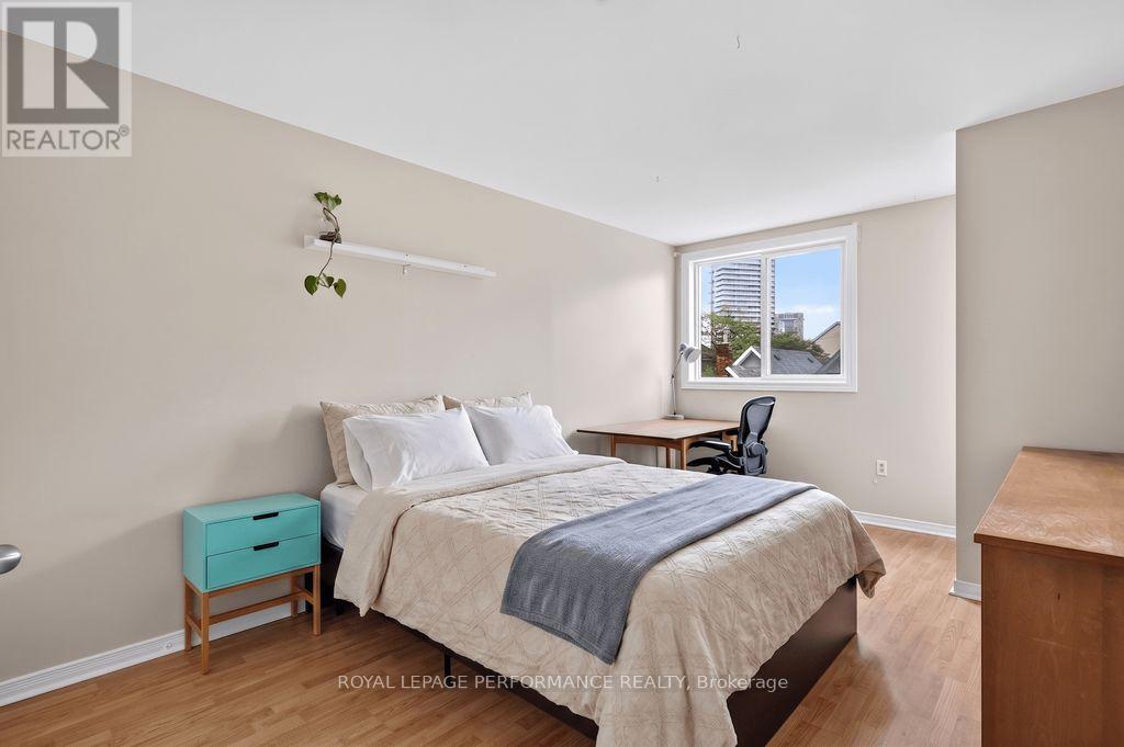 #3 6 OMEARA STREET - 28