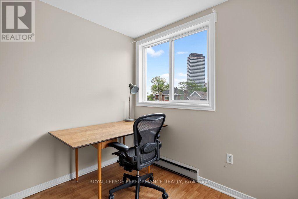 #3 6 OMEARA STREET - 33