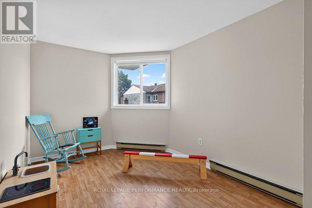 #3 6 OMEARA STREET - 35