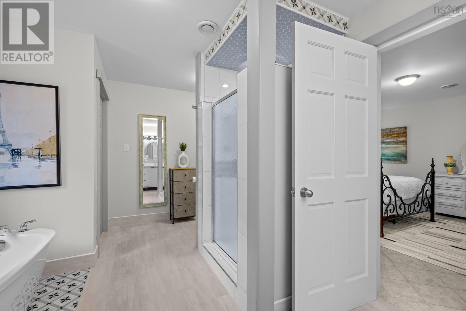 Property 30 of 50 of 532 Oakland Road