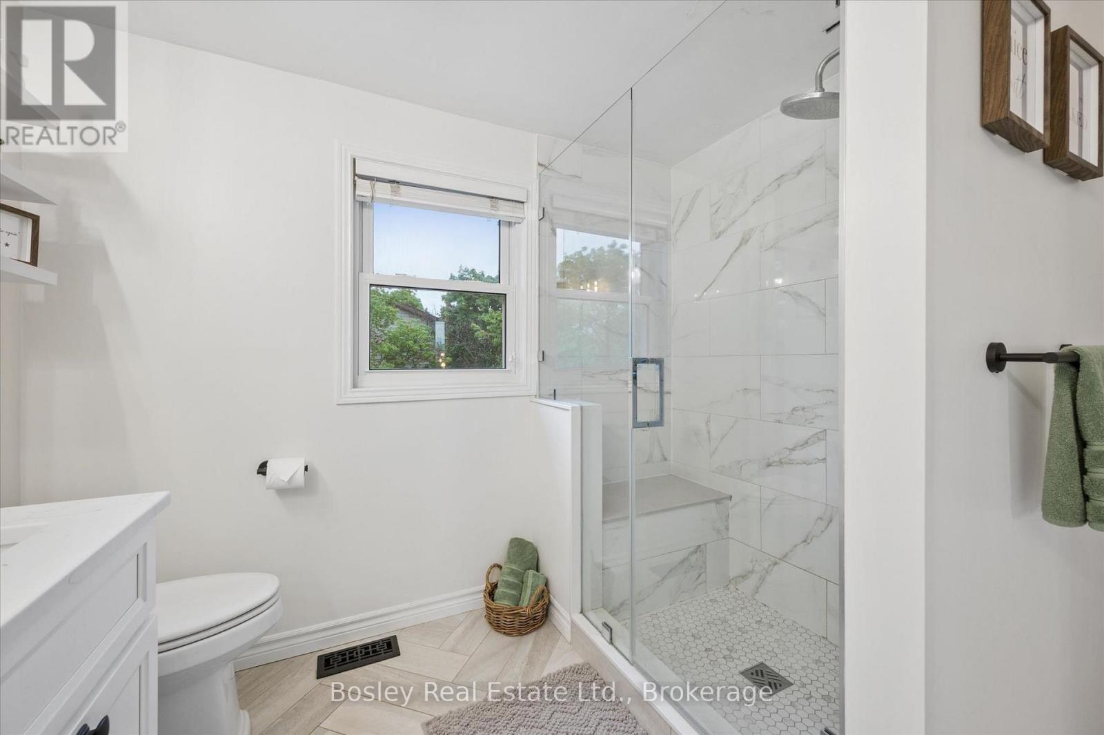 687 CHAMPLAIN BOULEVARD - Image 27
