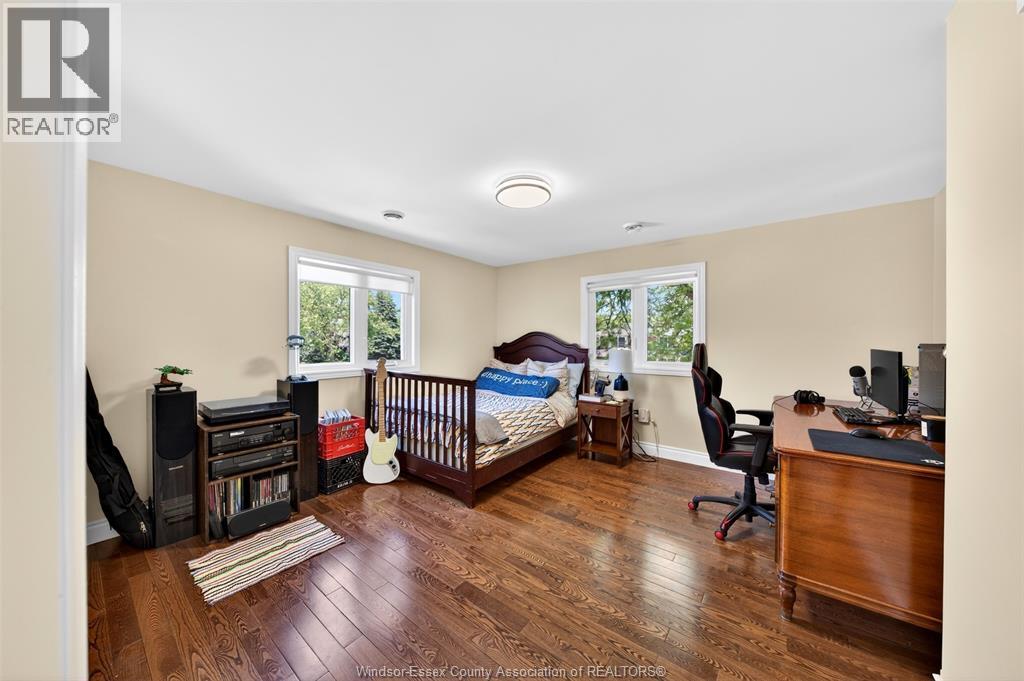 3595 HUNTINGTON - Image 32