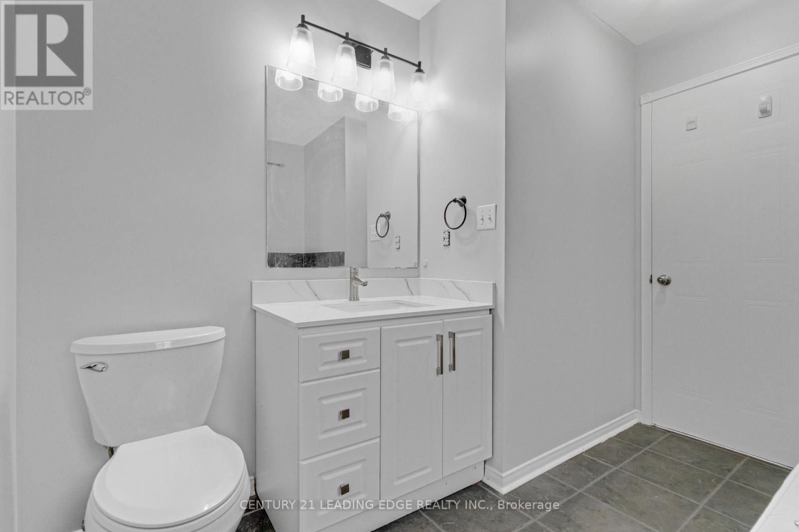1296 ASHGROVE CRESCENT - Image 23