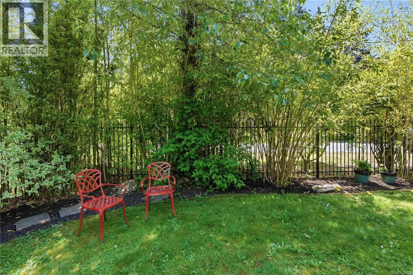 3555 Dougan Dr, Cobble Hill