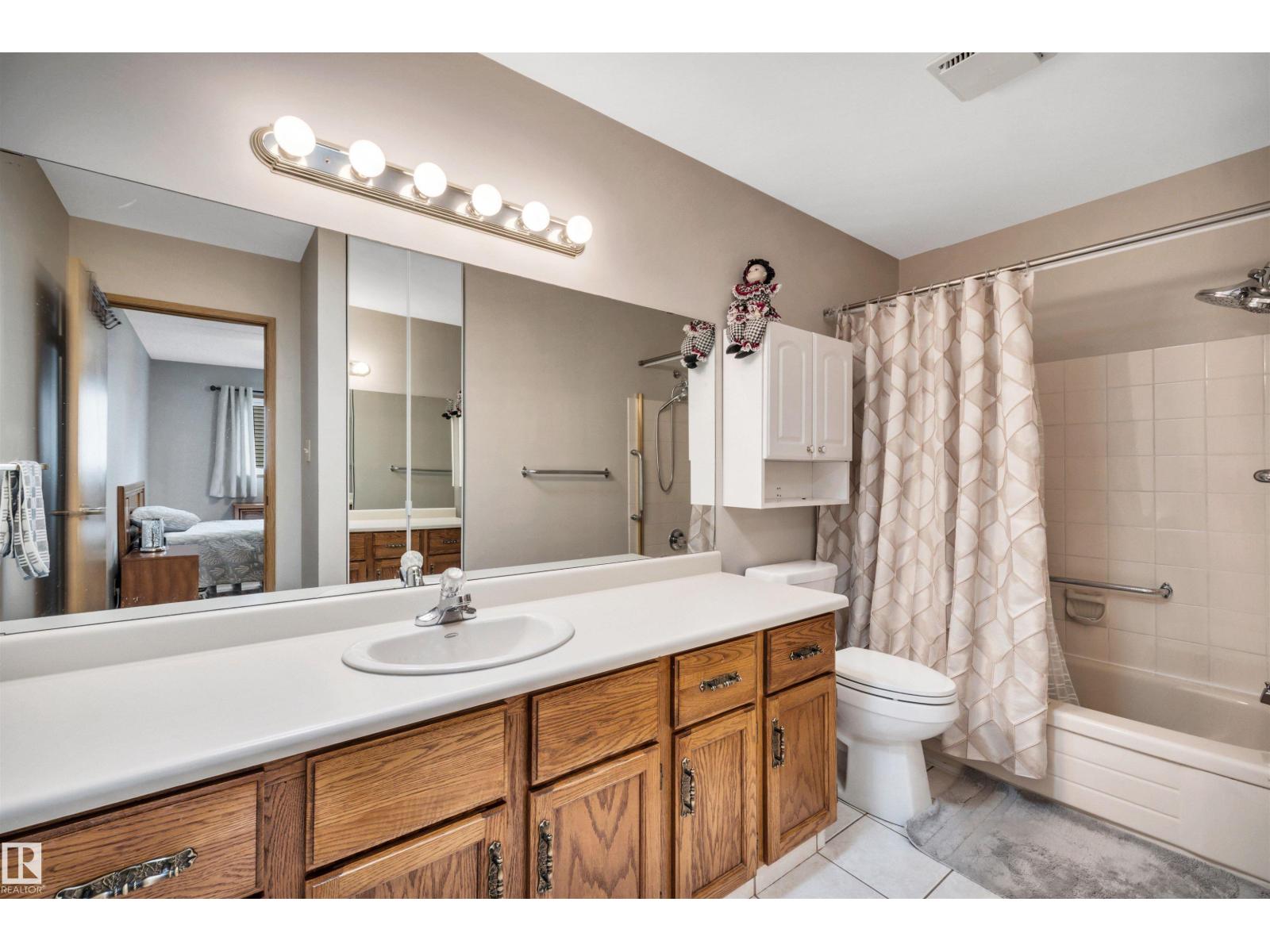 10636 153 AV NW - 27