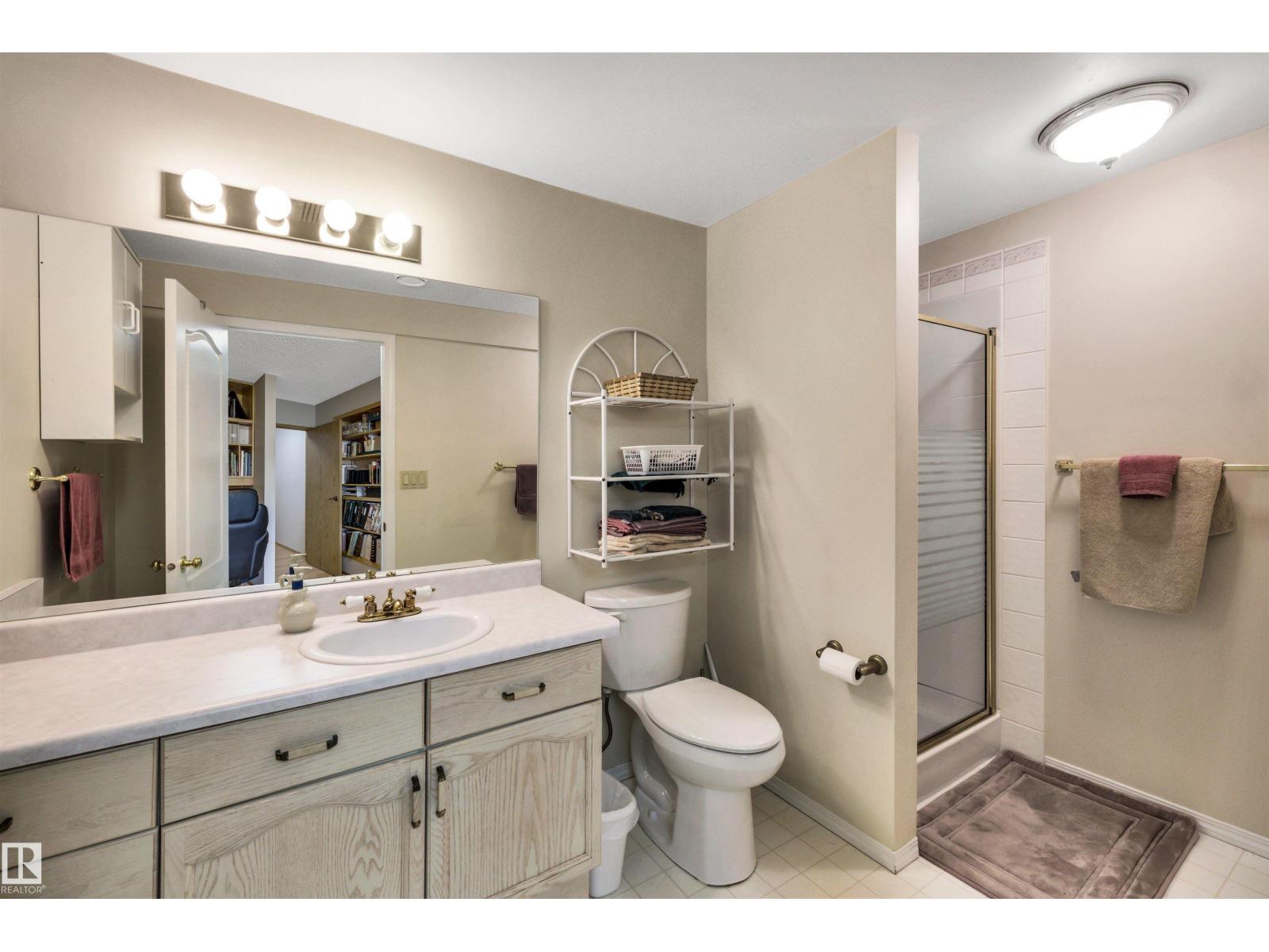 10636 153 AV NW - 38