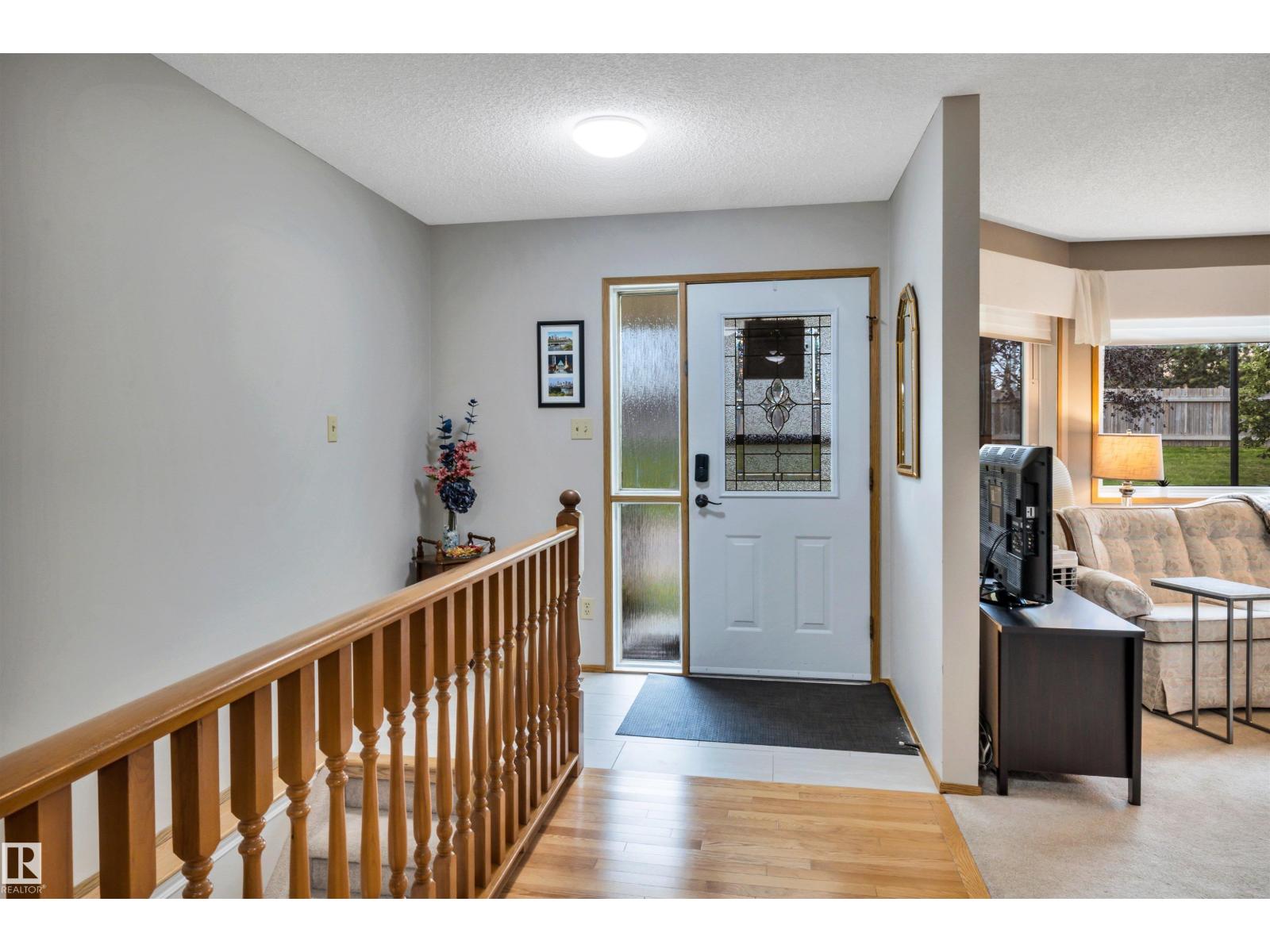 10636 153 Avenue NW - Photo 8