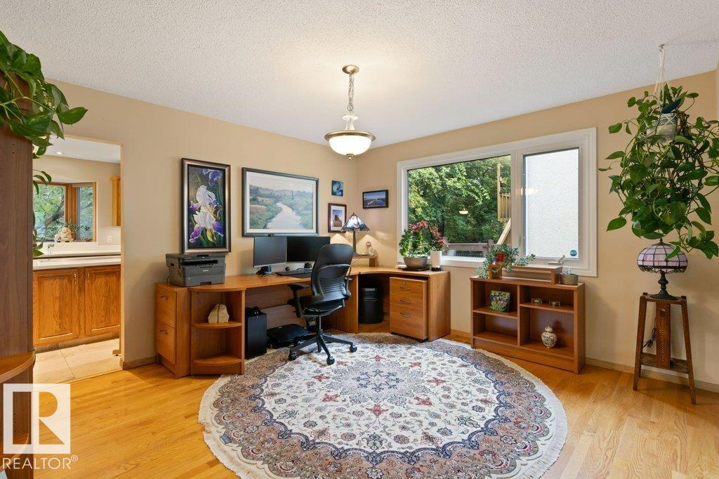 2 GREENWOOD PL - 14