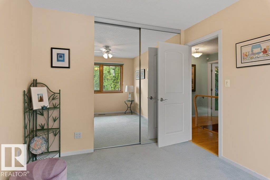 2 GREENWOOD PL - 33