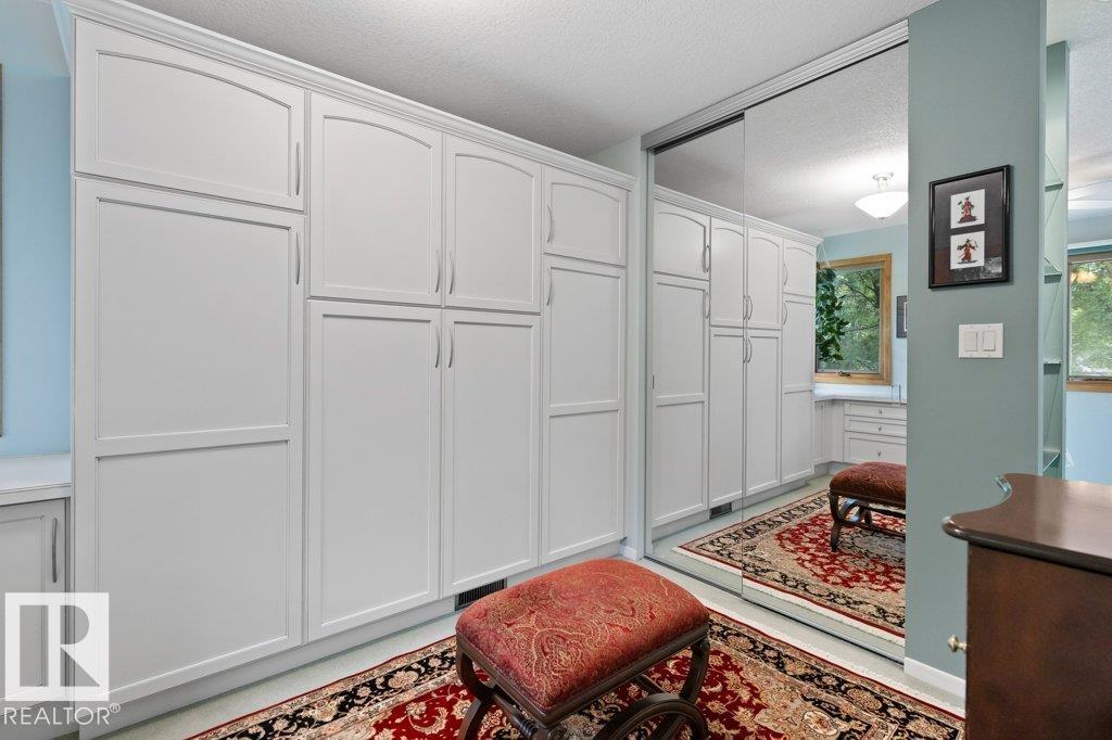 2 GREENWOOD PL - Image 38