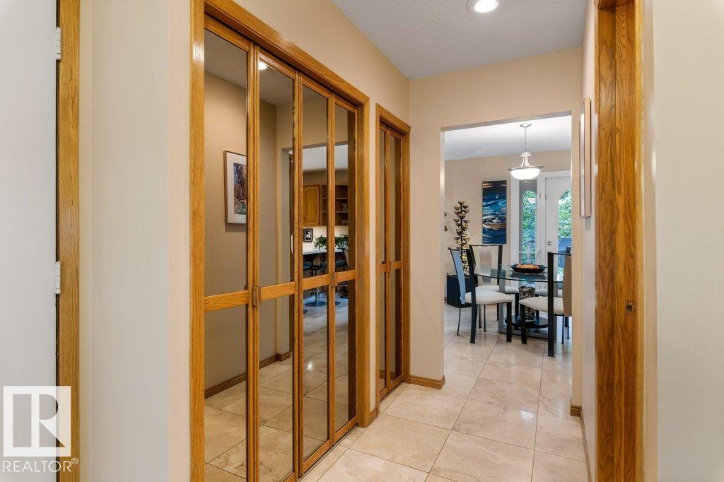 2 GREENWOOD PL - 8