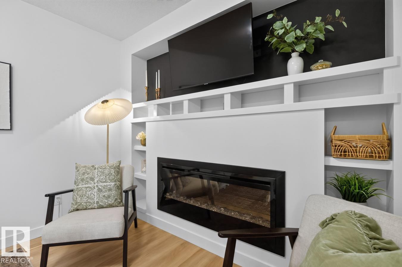 1037 HELEN LAVENDER LN - Image 13