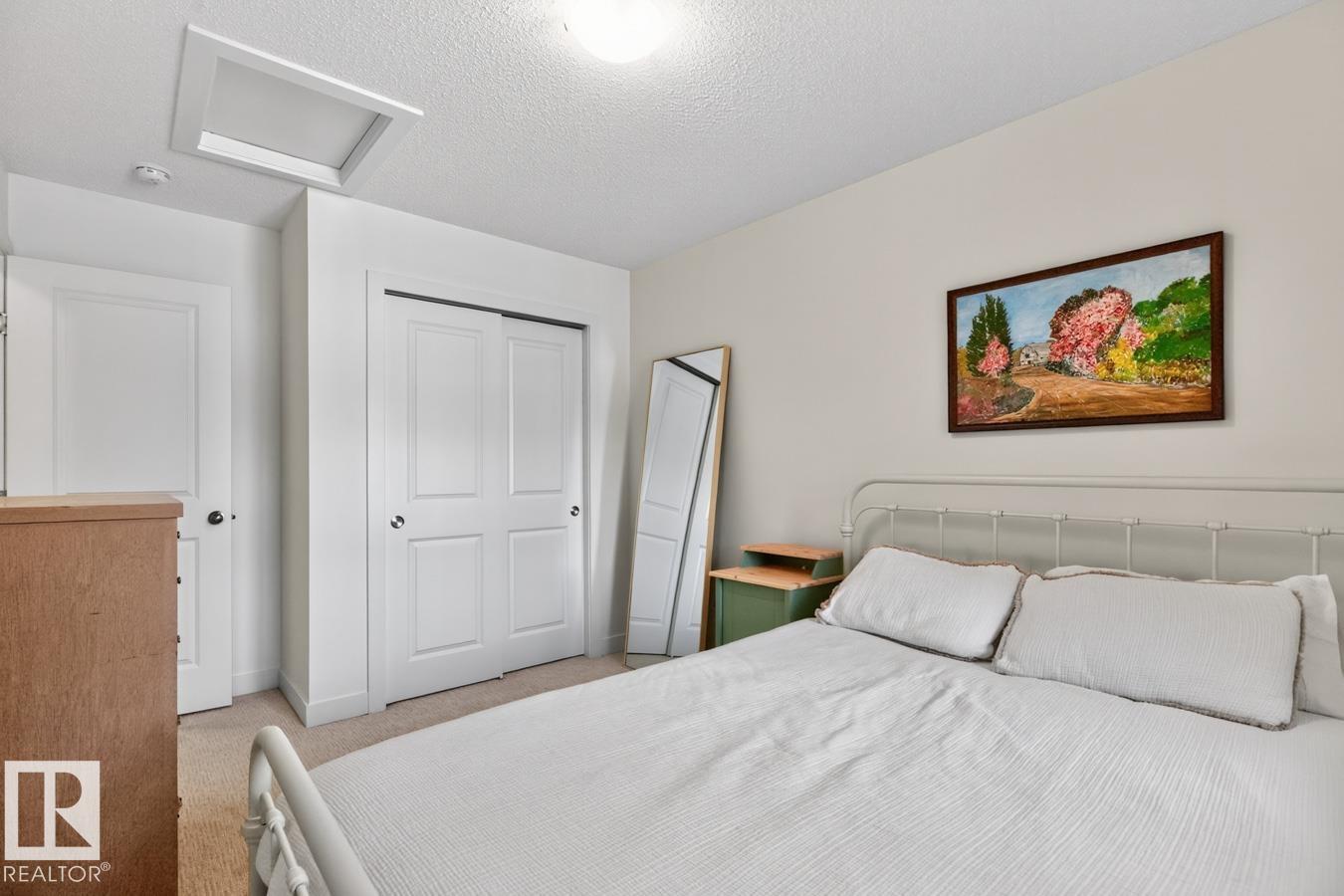 1037 HELEN LAVENDER LN - 25