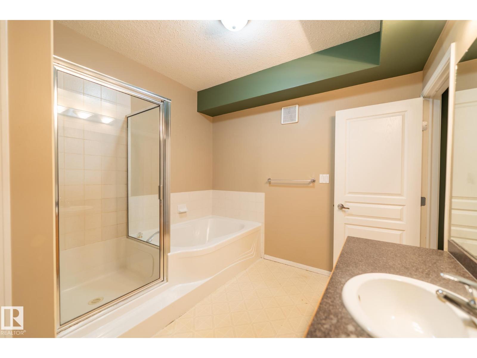 #412 11039 83 AV NW - 19