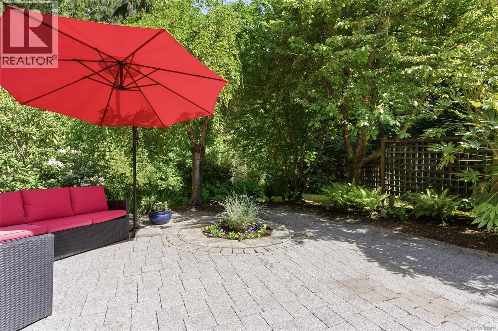 3555 Dougan Dr, Cobble Hill