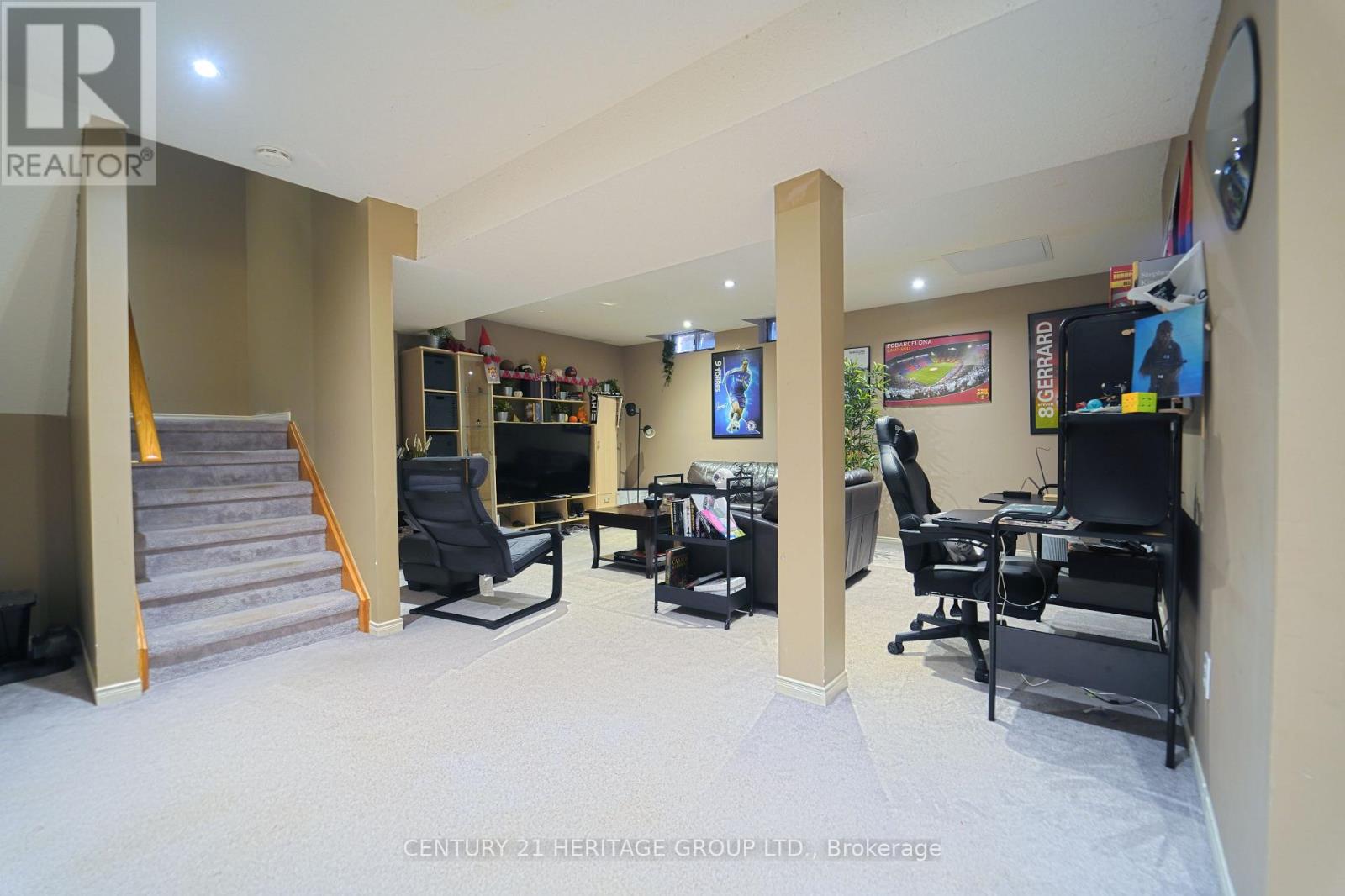 3 PRIMROSE PATH CRESCENT - 32