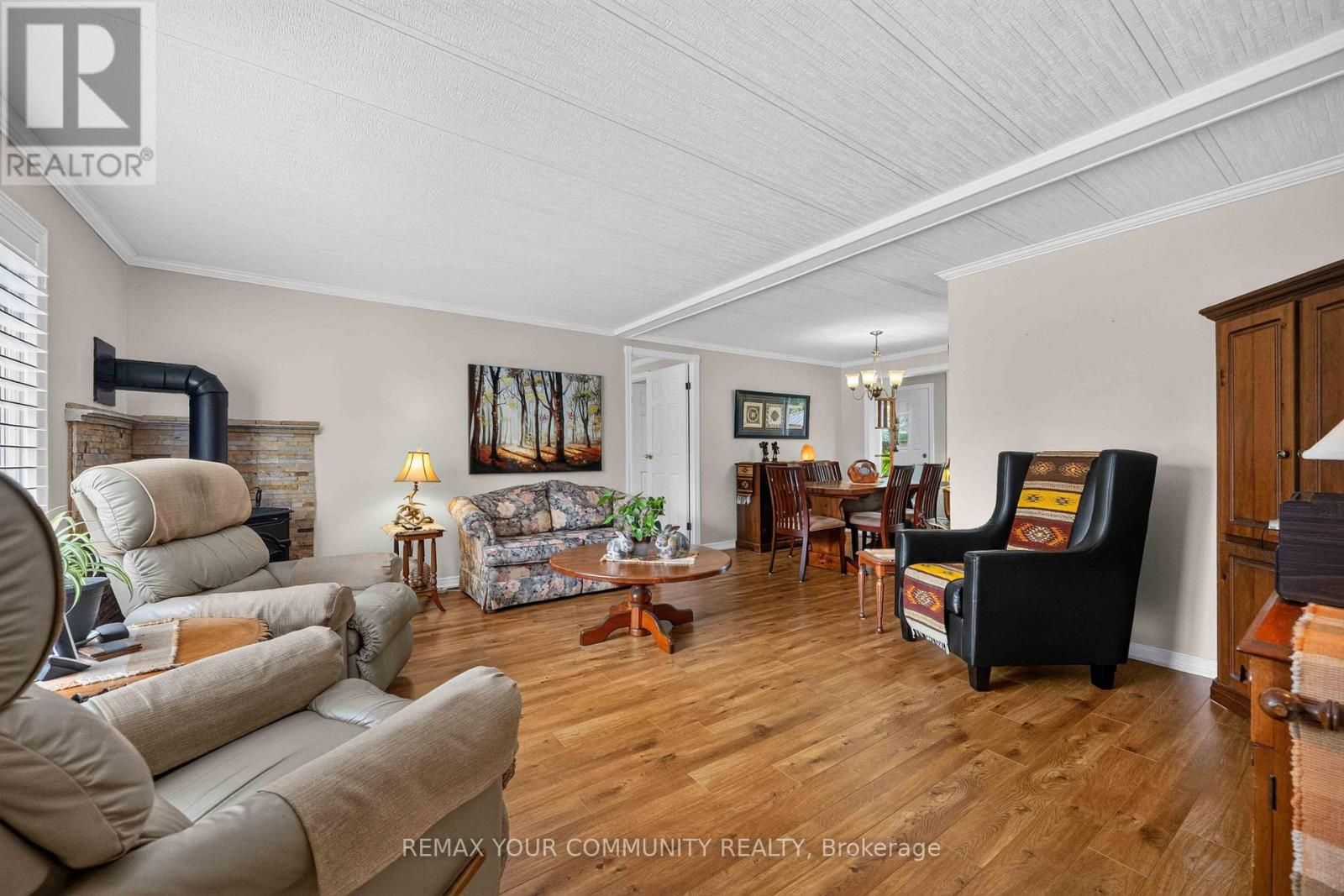 131 ROXANNA DRIVE - Image 10
