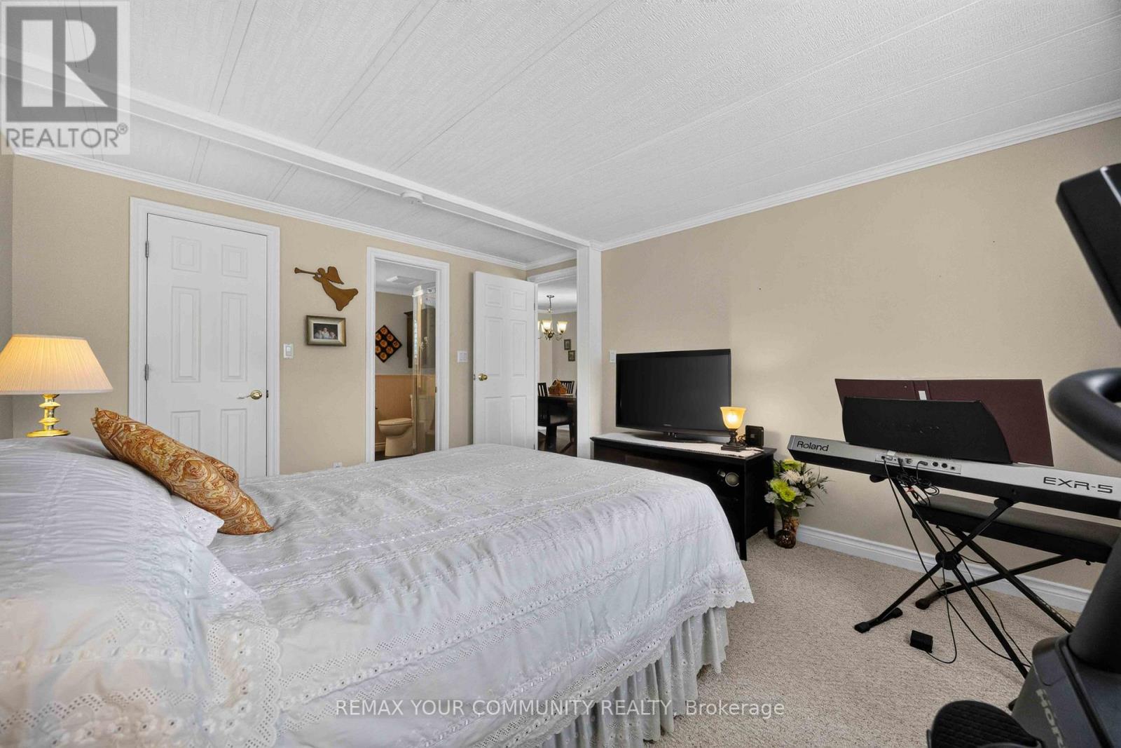 131 ROXANNA DRIVE - Image 18
