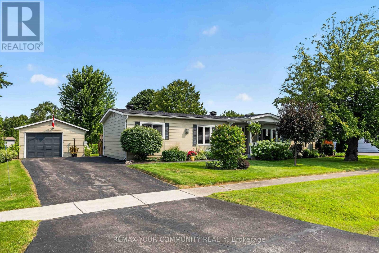 131 ROXANNA DRIVE - 2