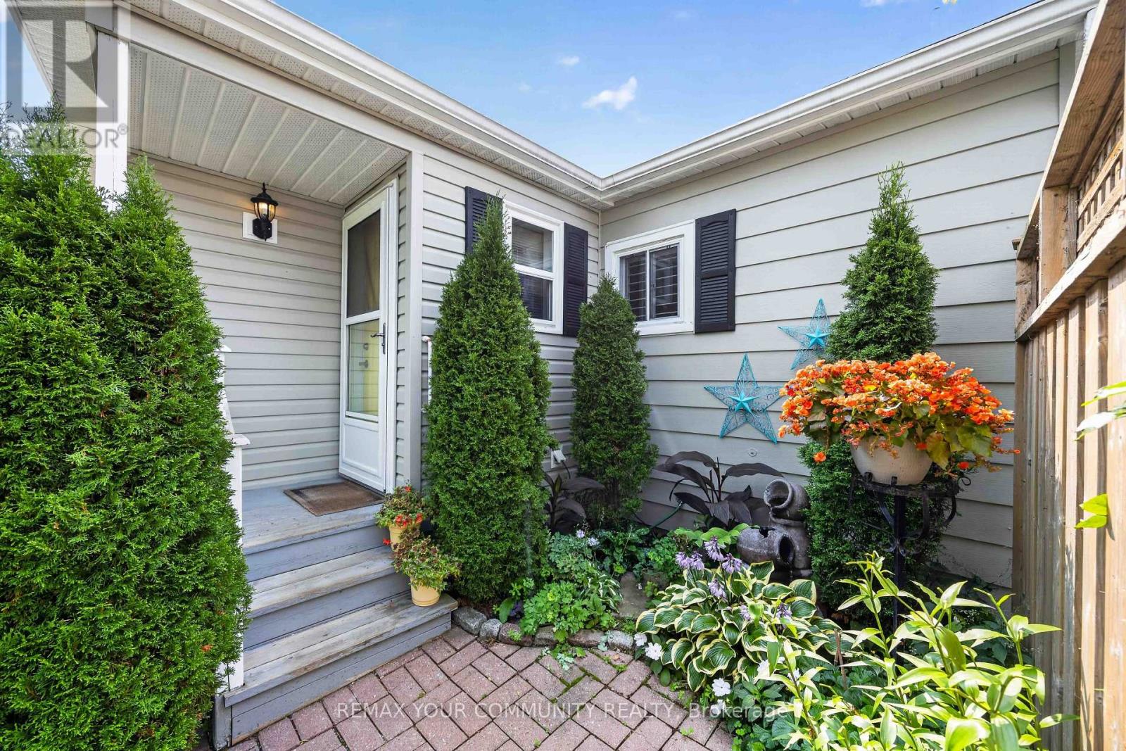 131 ROXANNA DRIVE - Image 28